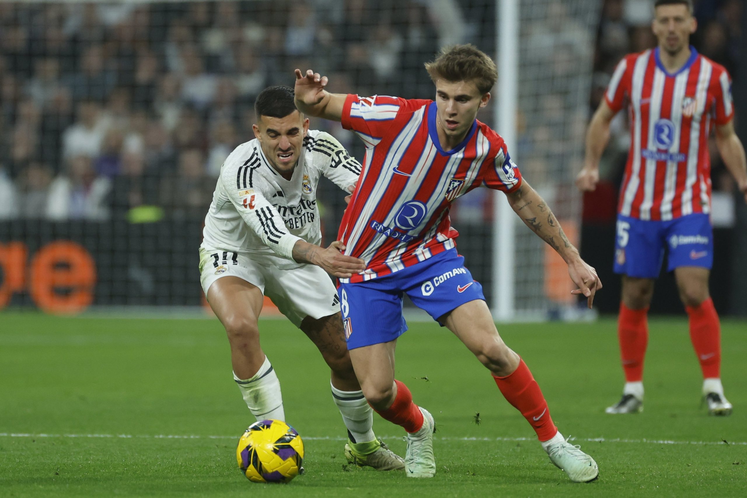 Pablo Barrios tries to escape Dani Ceballos
