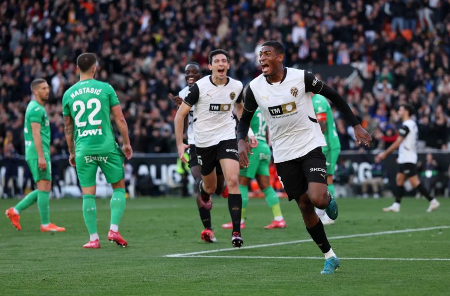 Mosquera looks set to leave Valencia.