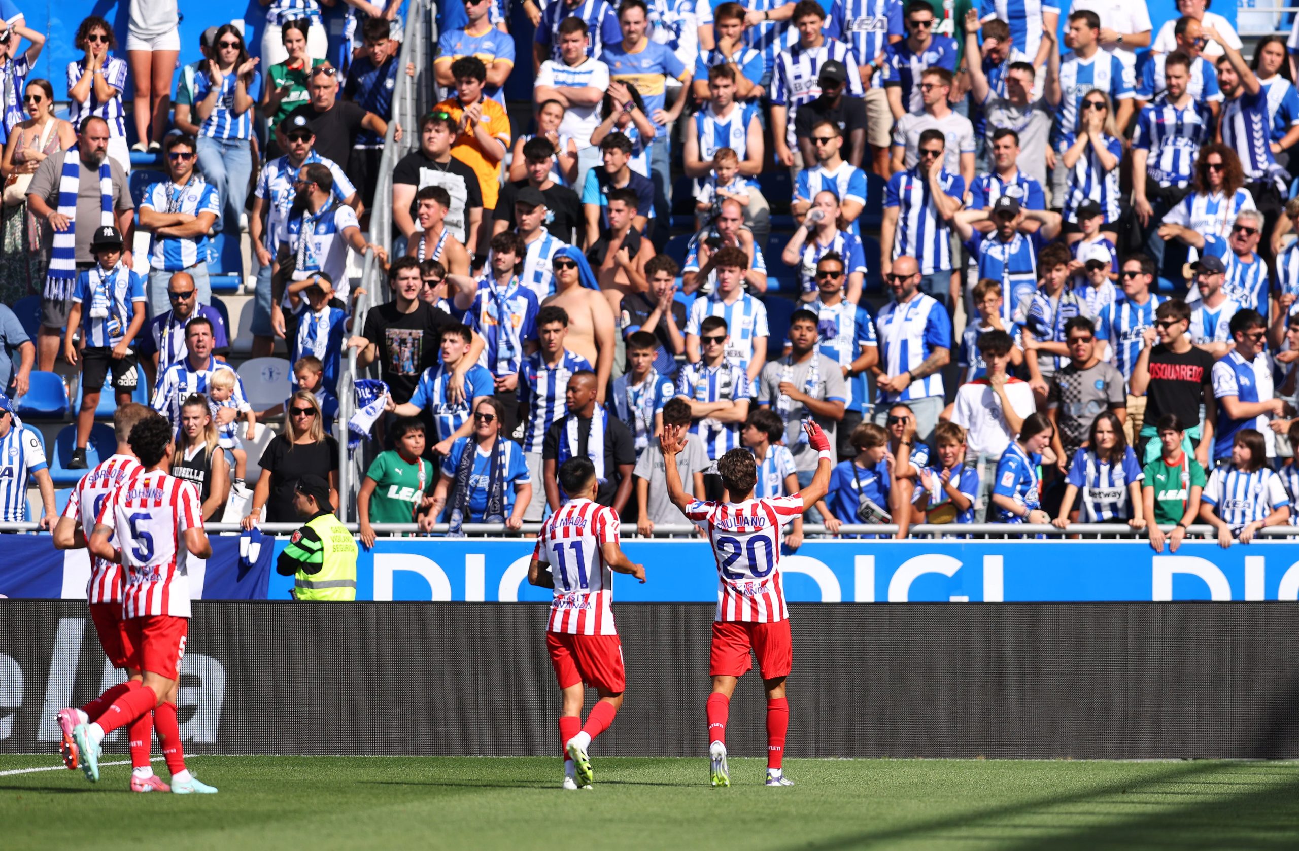 Simeone celebrates