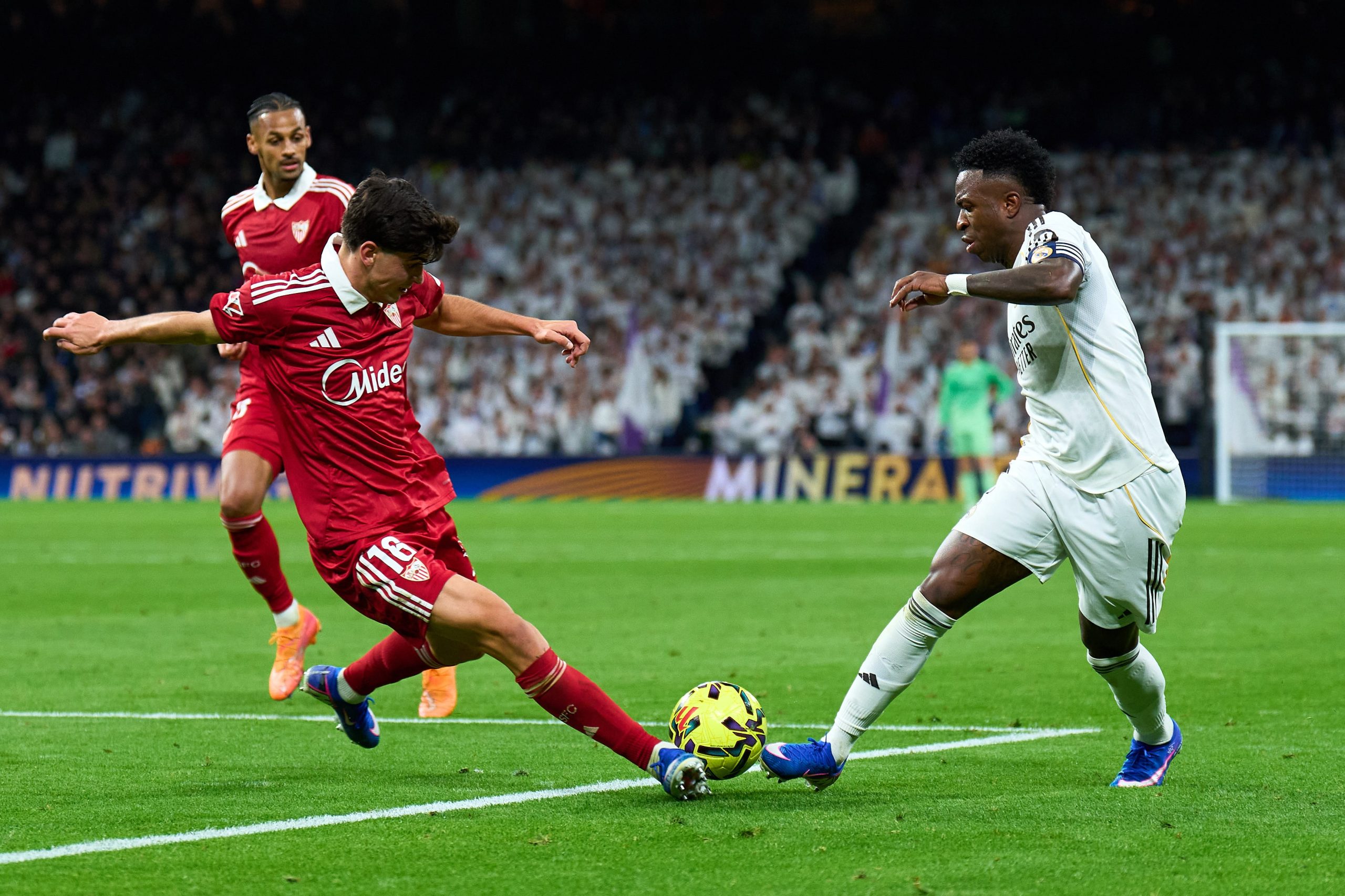 Vinicius has been whistled at the Bernabeu.