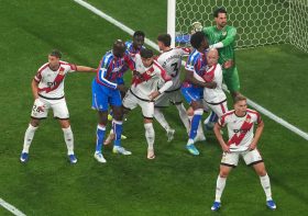 Crystal Palace squeeze scrappy Rayo Vallecano into submission to win Conference League